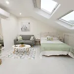 Coqueto Estudio En * سانكسينكسو